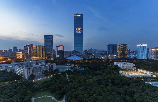 这座城市用四十年创造了中国奇迹